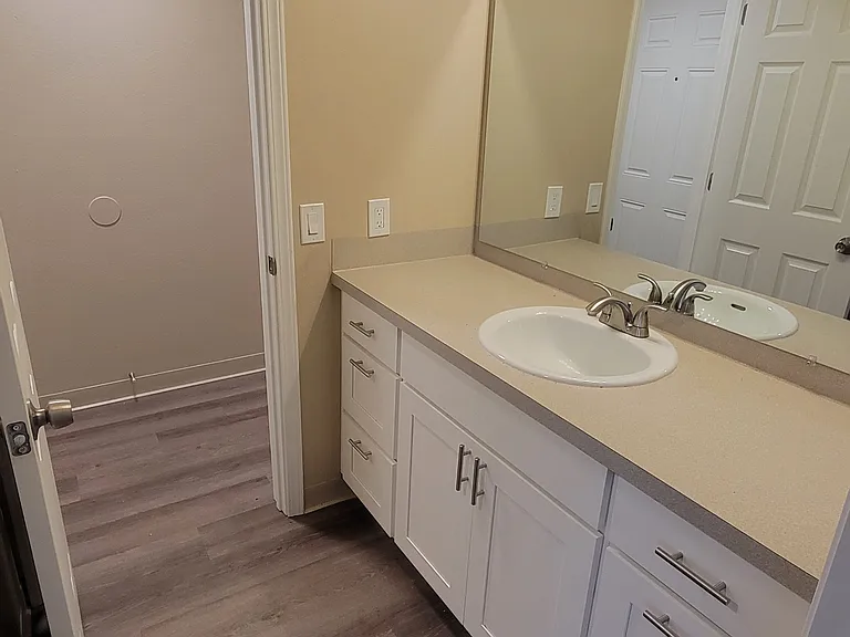 611 W Casino Rd #3A — Photo 13