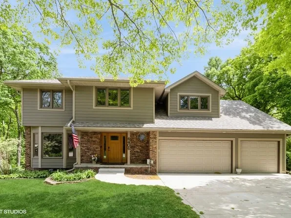 6406 Theresa Dr, Johnston, IA 50131