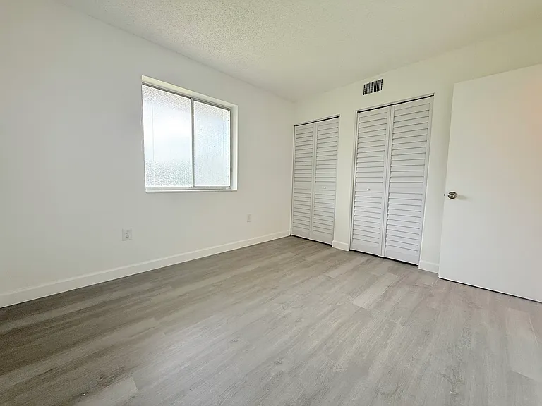 6106 Forest Hill Blvd #204 — Photo 11