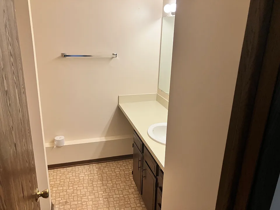 493-495 S Kaser Dr