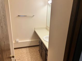 493-495 S Kaser Dr, Wadsworth, OH 44281
