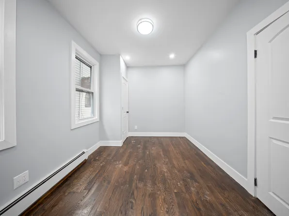 4617 Clarendon Road image 4 of 16