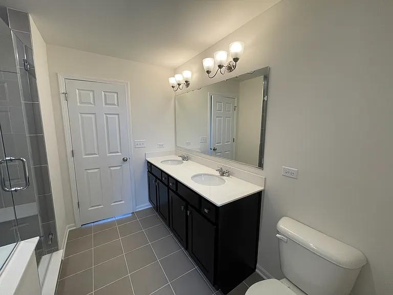 12640 S Talbot Cir — Photo 12
