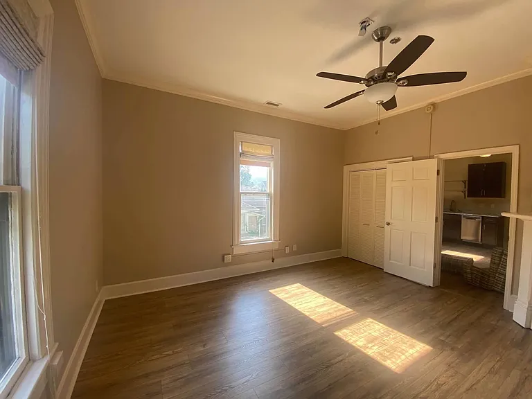 155 E Chestnut St #3 — Photo 7