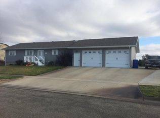 2110 Lancaster Loop, Pierre, SD 57501