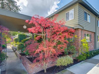 908 SW Gaines St APT 1, Portland, OR, 97239