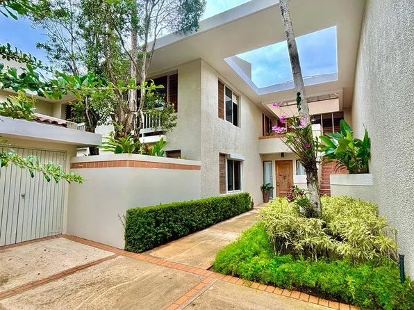 22 Fairways Village Dr, Dorado, PR 00646