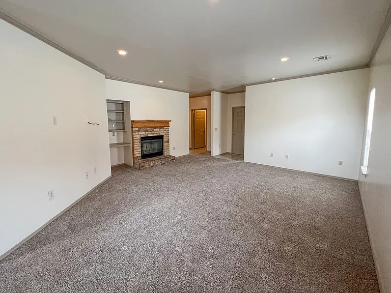 11234 Queen Anne Ave — Photo 4