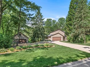 4572 Wild Canyon Dr, Woodbury, MN 55129