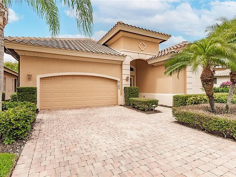 6105 Dogleg Dr — Photo 1