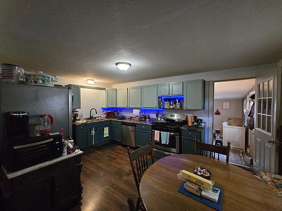 4th image of 213 W South St