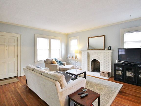 4th image of 386 Mills Ave