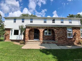 1277 Ransom Rd, Grand Island, NY 14072