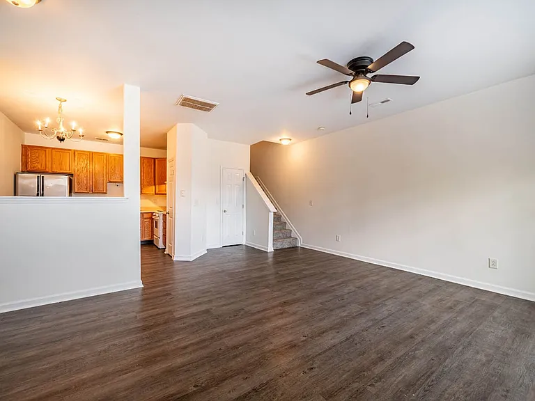 1211 Canyon Rock Ct #105 — Photo 5