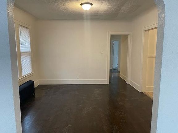 3rd image of 4338 Cortland Ave