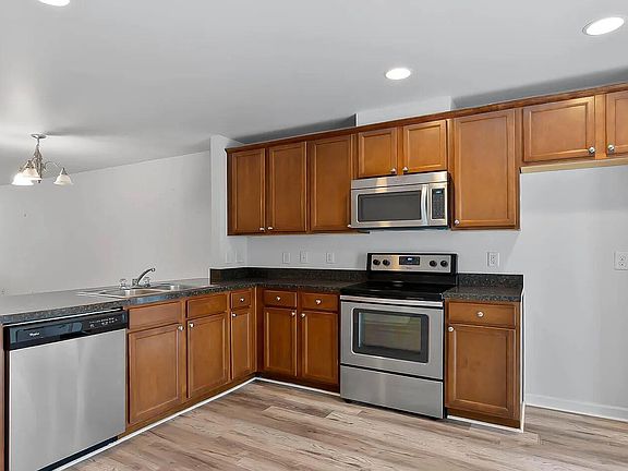 5th image of 6613 Morgantown St