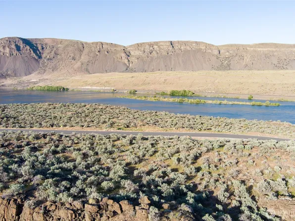 426 Ravens Home Lane, Malaga, WA 98828