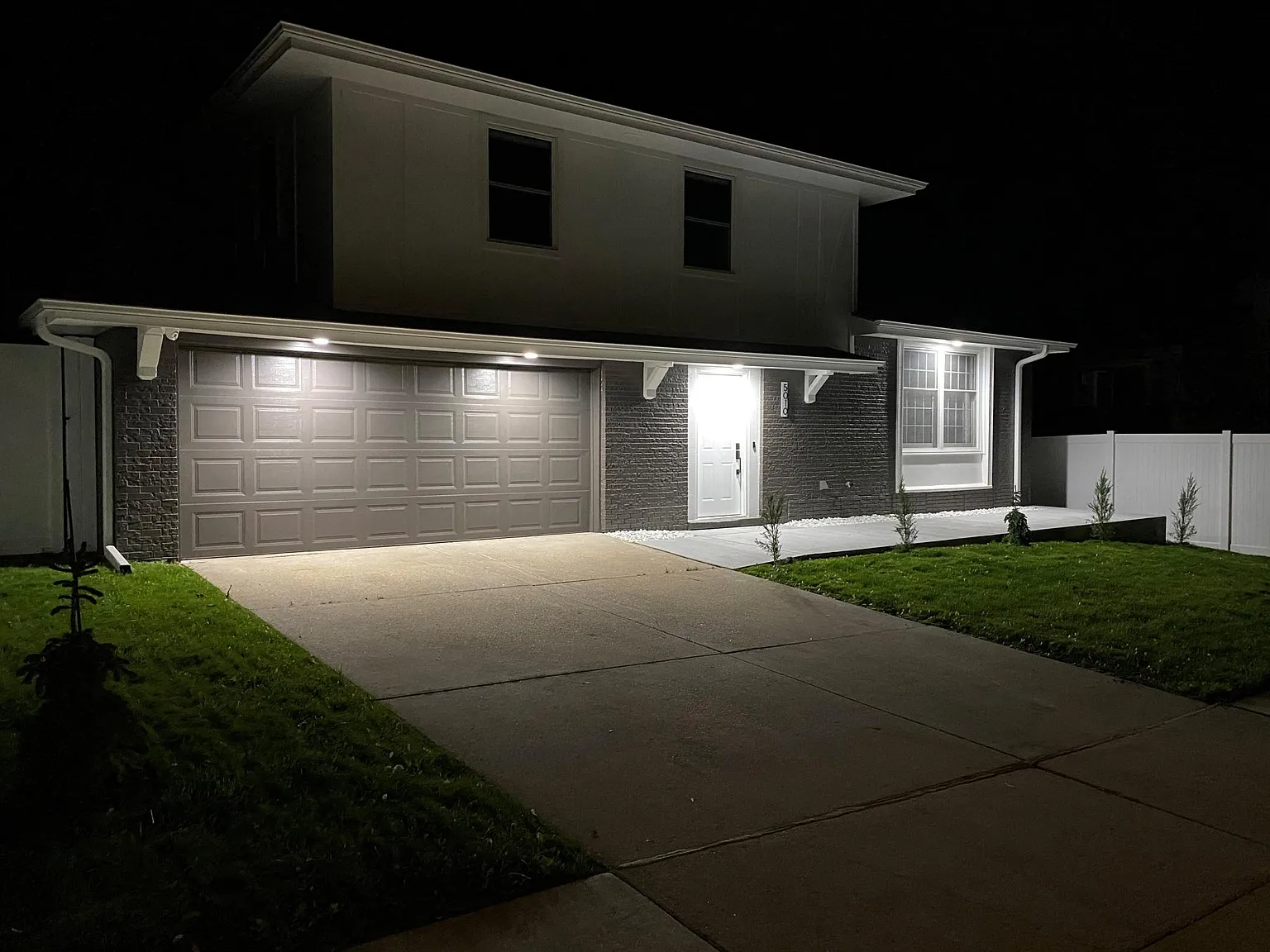 3 bed, 1800 sqft, $2,095 — Photo 1