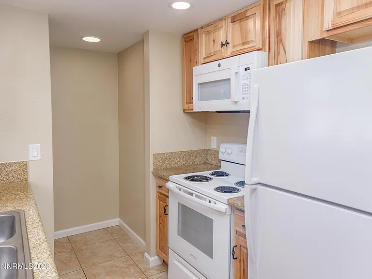 1488 Douglas Ave #B3 — Photo 7