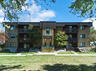 1484 Rock Run Dr #2D, Crest Hill, IL 60403