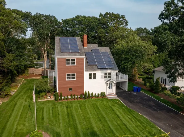43 Seabreeze Dr, Bourne, MA 02532