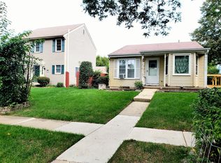 1021 Britta Ln, Geneva, IL 60134