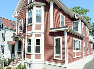 21 Oak St #1, Somerville, MA 02143