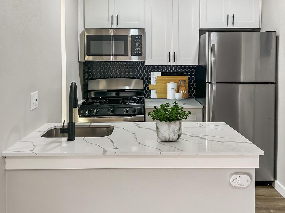 1st image of 1210 1/2 Lorrain St #106