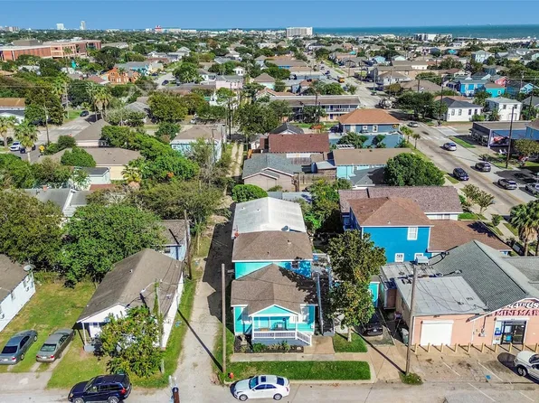 2414 44th St, Galveston, TX 77550