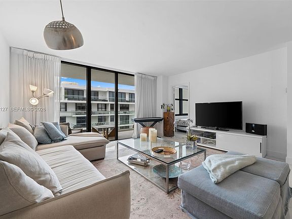 3rd image of 9801 Collins Ave APT 20V