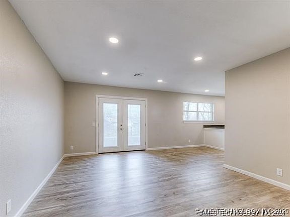 4th image of 1414 S 128th East Ave