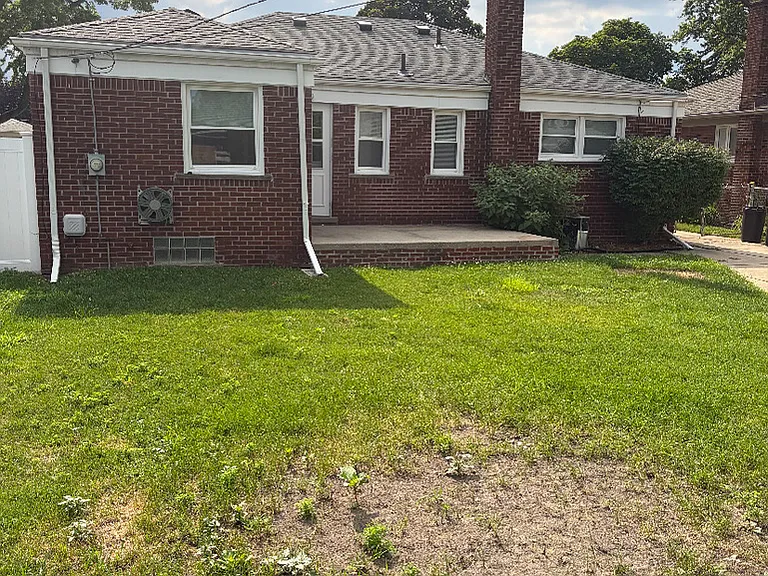 8949 Fox Ave — Photo 28
