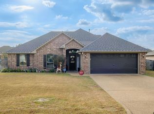 207 Bedford Pl, Bullard, TX 75757