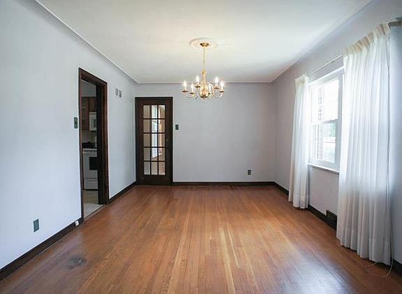 4th image of 9856 Coventry Ln