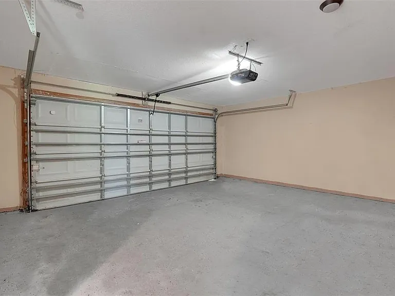 810 Valnera Ct — Photo 24