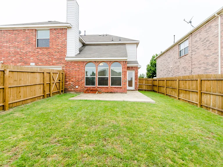 409 Knoll Park Ct — Photo 21