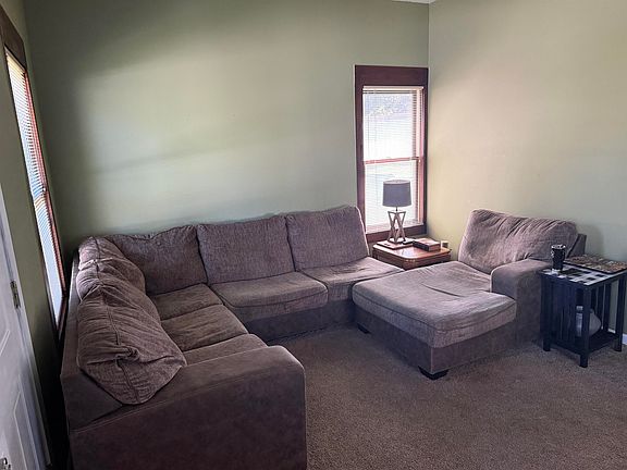 5th image of 942 Bell Ave