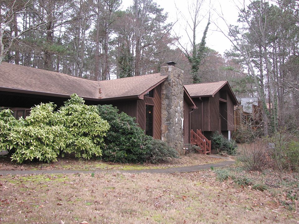 1st image of 2707 Lange Ct NE