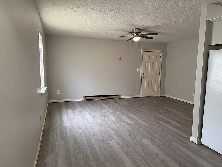 River Valley Apartments — Photo 27