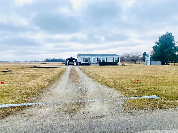 3rd image of 653 Burnett Rd