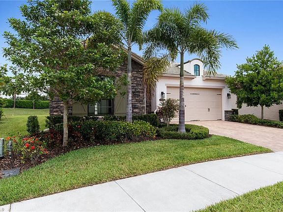 2nd image of 9240 Woodhurst Dr