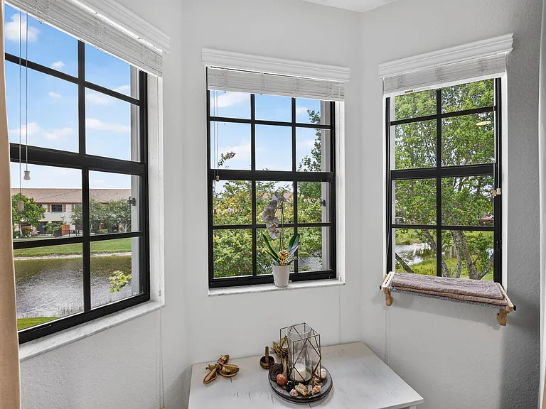 10139 Wellington Parc Dr — Photo 18