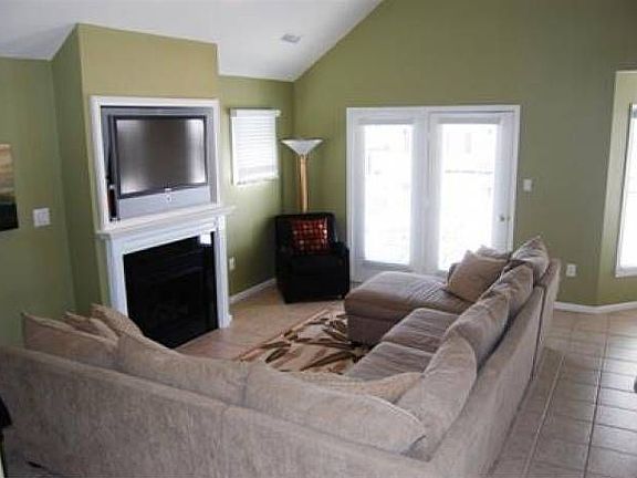 4th image of 207 Asbury Ave