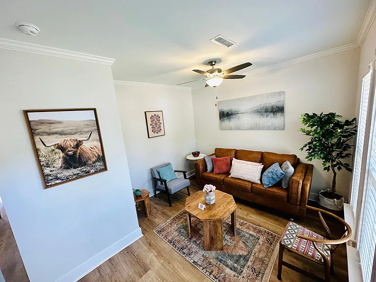 1002 Linwood Ave — Photo 6