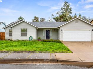 2111 Ash Ave, Cottage Grove, OR 97424