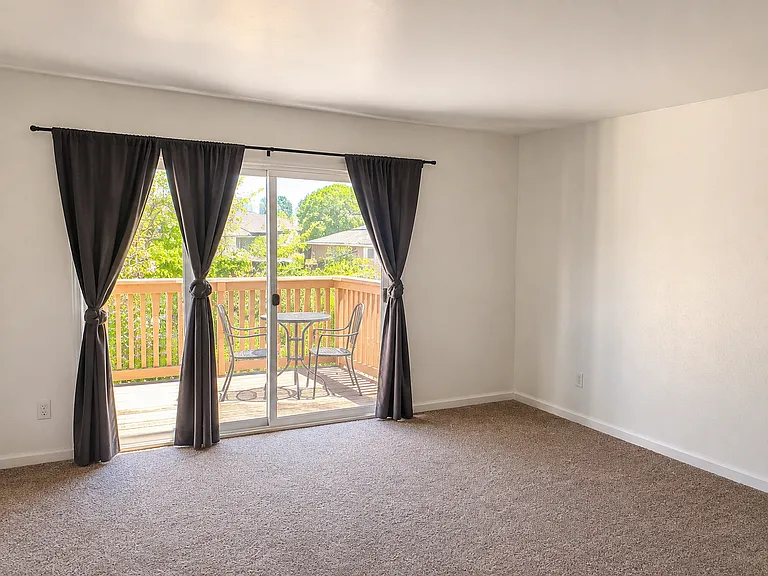 3947 Arthur Ct — Photo 7