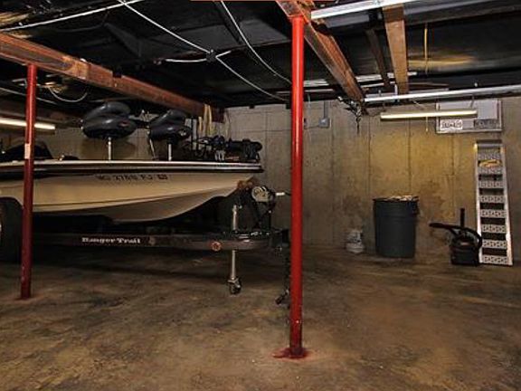 4th image of 1020 King Arthur Ct