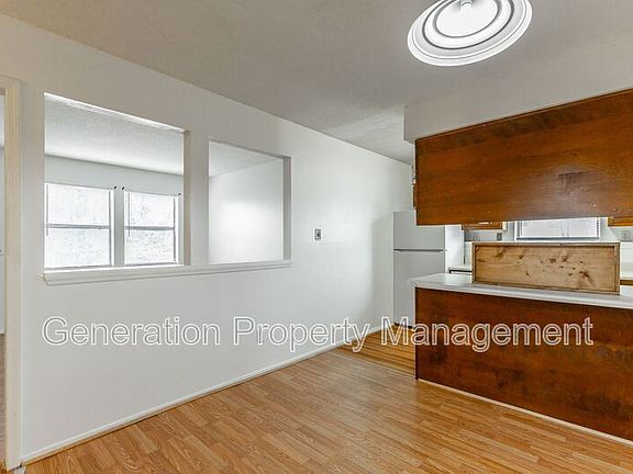 2nd image of 72 Knollwood Dr #17A