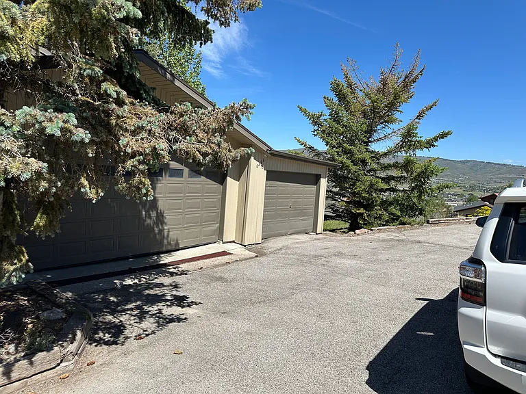 Single car garage for apartment