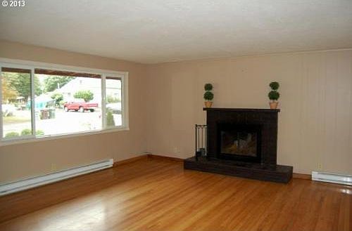 Family Room/Fireplace
